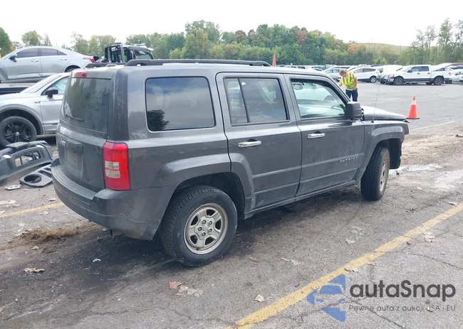 1C4NJRBB3GD521738: 43294196