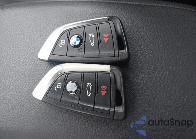 WBXHT3C33GP882142: 43293575