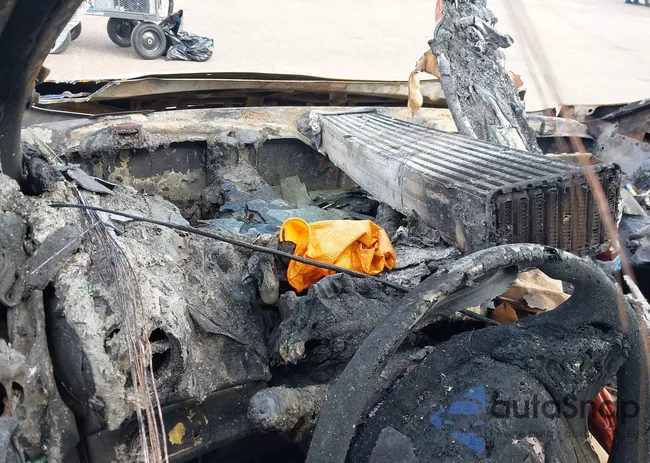 1G1JE6SB8C4144487: 43293598