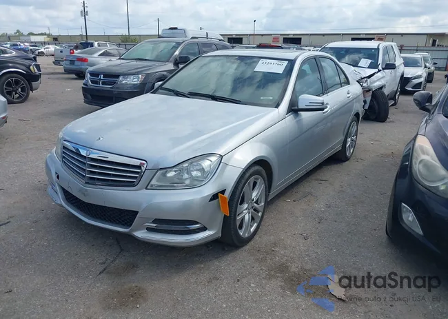 WDDGF4HB6DR294327: 43293760