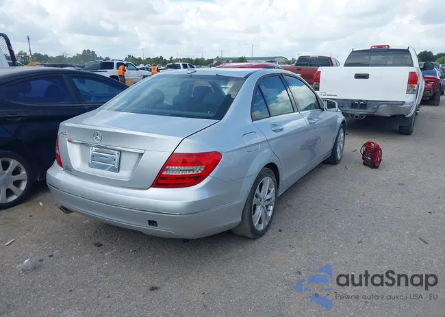 WDDGF4HB6DR294327: 43293760