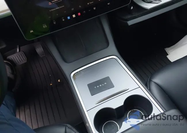 5YJ3E1EB6NF357593: 43294565