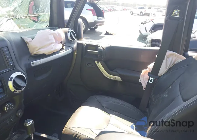 1C4HJWEG4GL158231: 43295859