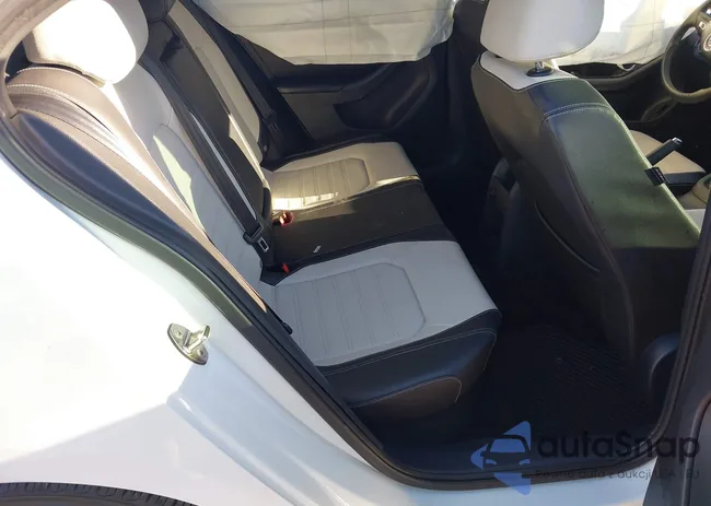 3VWD17AJ3GM227458: 43296020