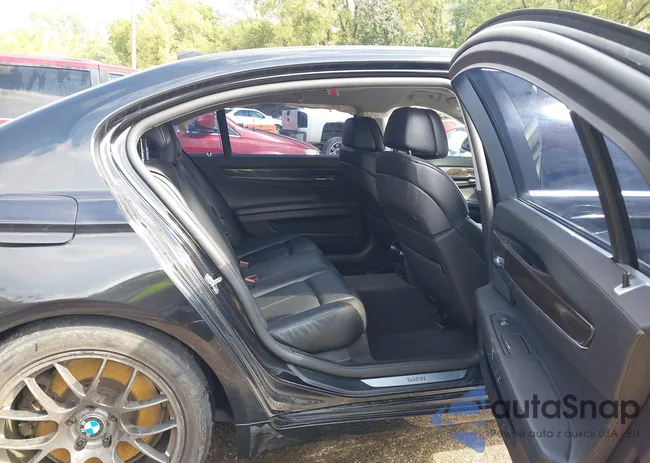 WBAKC8C5XCC437820: 43296047