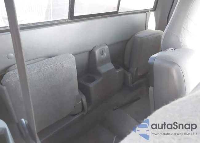 1FTYR44U12PA30681: 43295720