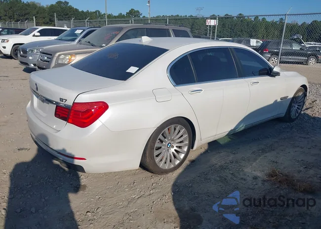 WBAYE8C51DD133016: 43296791