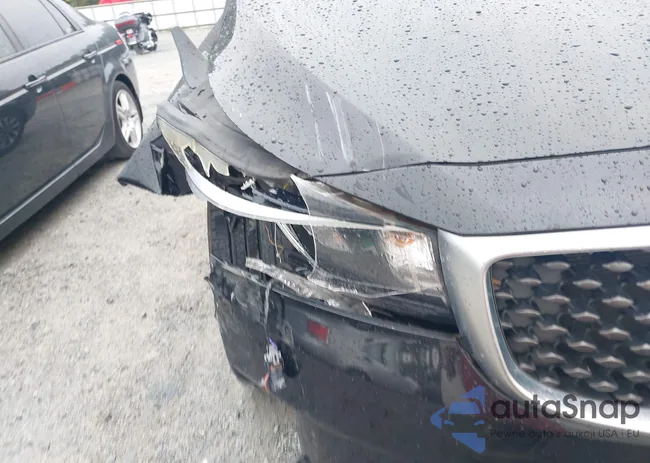 KNDMC5C11F6065200: 43296830