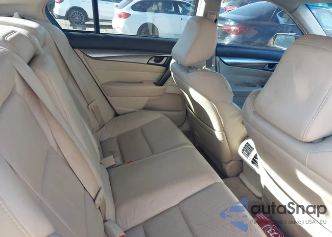 19UUA86589A008033: 43297017