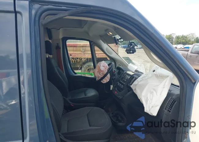 3C6URVJG3LE116554: 43296499