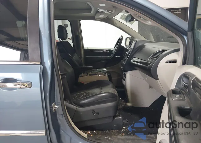 2C4RC1GG1CR106829: 43296557