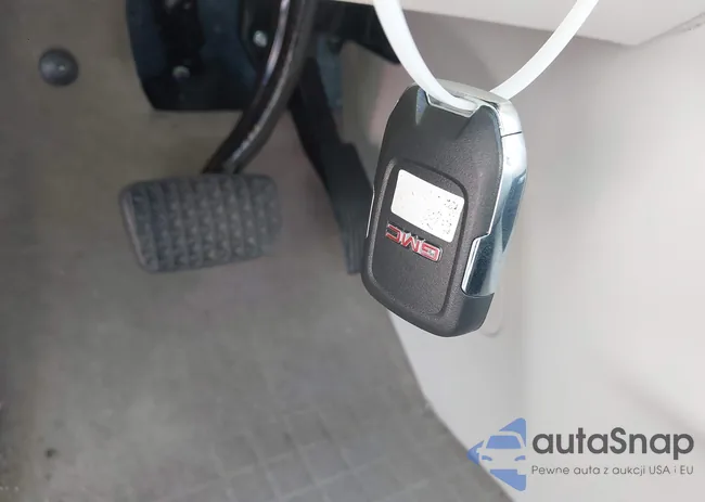 3GKALXEG2RL395944: 43296644