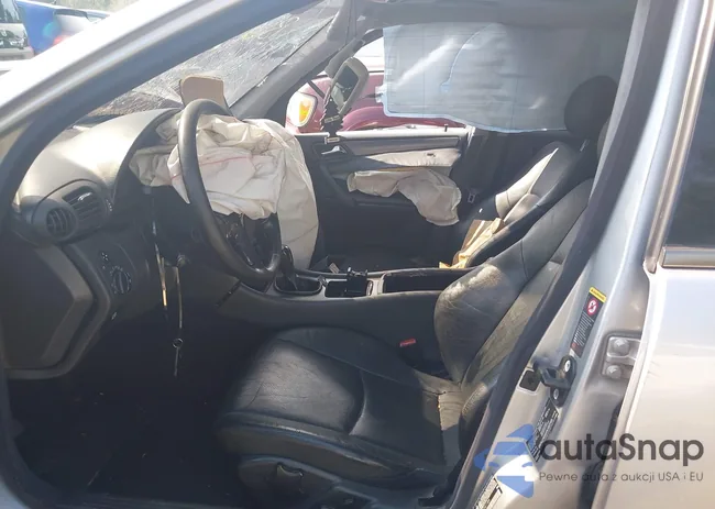 WDBRF61J22F261189: 43296654