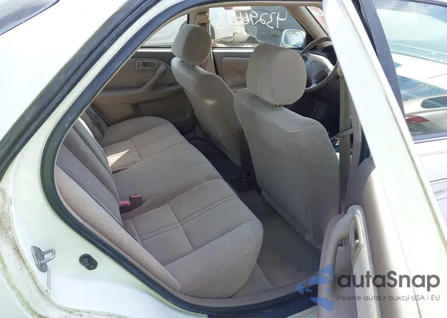 4T1BG22K9YU957175: 43296693