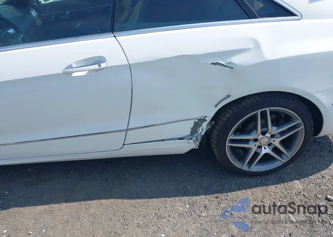 WDDKJ6HB2FF303453: 43296753