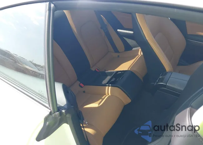 WDDKJ6HB2FF303453: 43296753