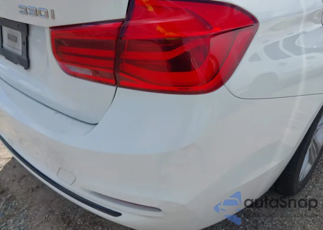 WBA8B9C54JAE22180: 43296765