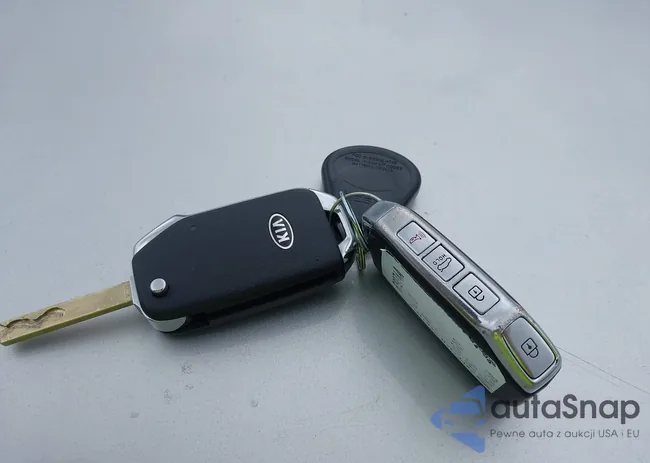 3KPF24AD1KE071683: 43297788