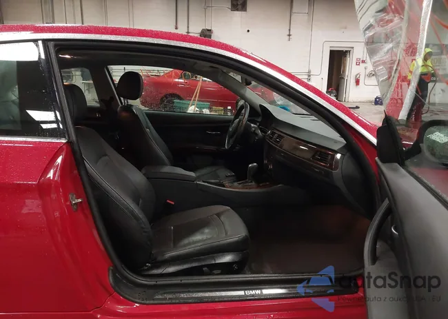 WBAKF5C51BE586741: 43298026