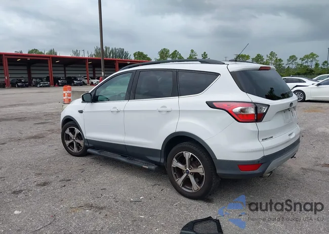 1FMCU0GD8HUA57928: 43298069