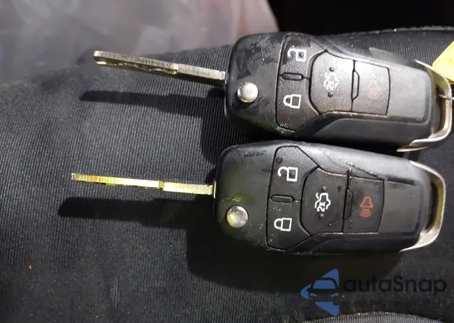 3FA6P0LU3FR257883: 43298189