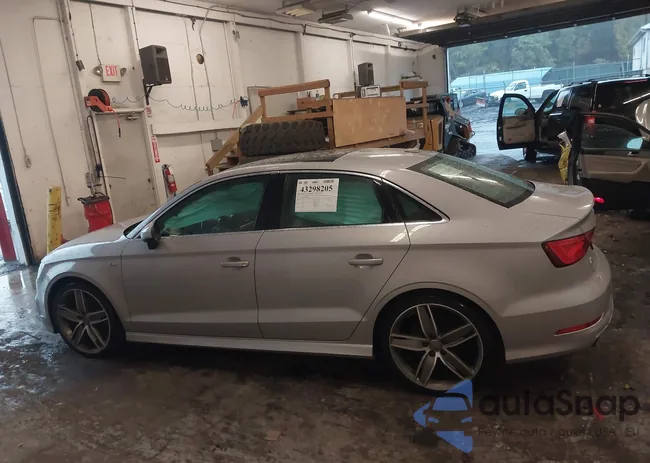 WAUK8GFF1G1005568: 43298205