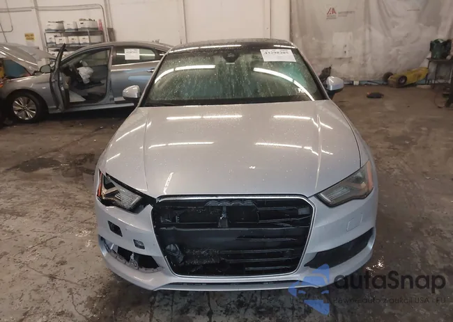 WAUK8GFF1G1005568: 43298205