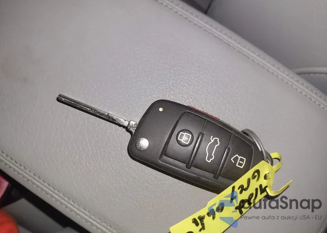 WAUK8GFF1G1005568: 43298205