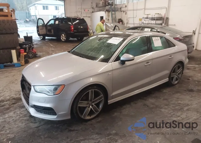 WAUK8GFF1G1005568: 43298205