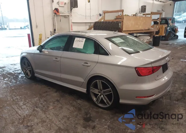 WAUK8GFF1G1005568: 43298205