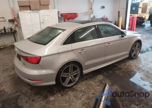 WAUK8GFF1G1005568: 43298205