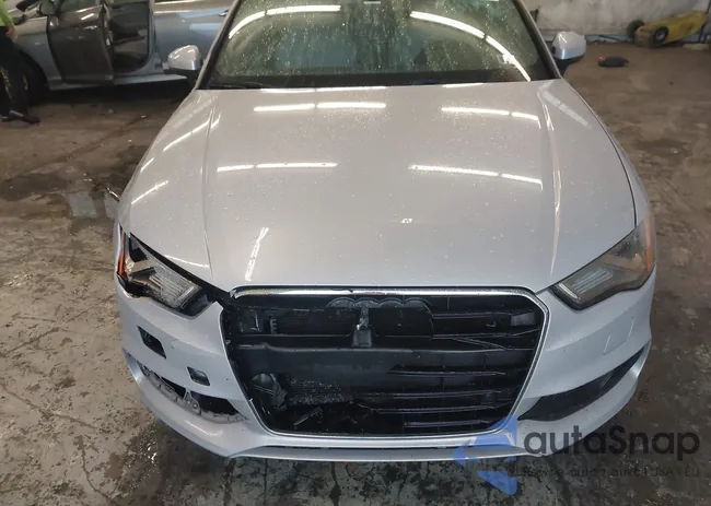 WAUK8GFF1G1005568: 43298205