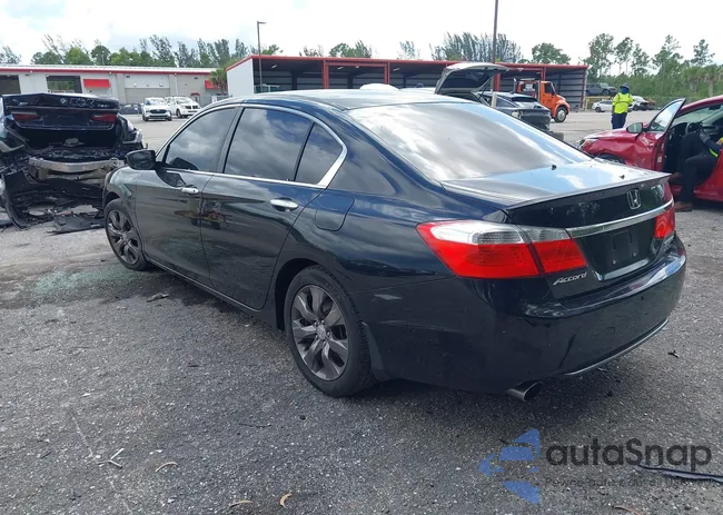 1HGCR2F57FA120481: 43298285