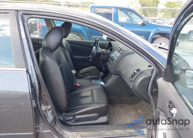 1N4AL2AP3BN502516: 43297470