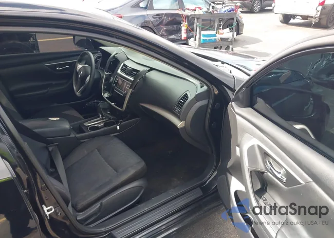 1N4AL3APXJC182059: 43297479