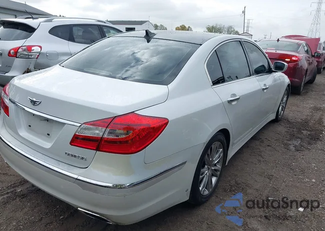 KMHGC4DD1CU151805: 43297599