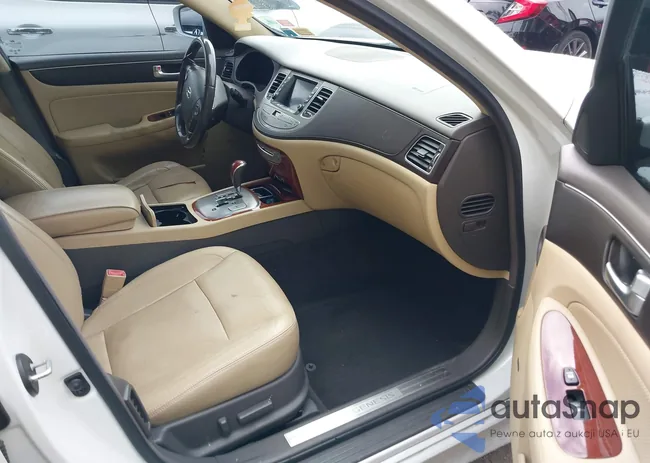 KMHGC4DD1CU151805: 43297599