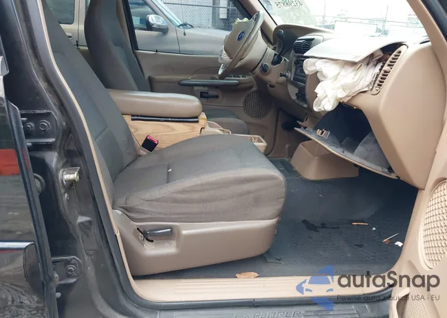 1FMZU67E92UD15001: 43298875