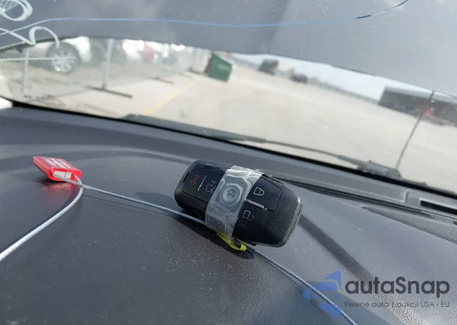 3FA6P0K96DR139272: 43299136