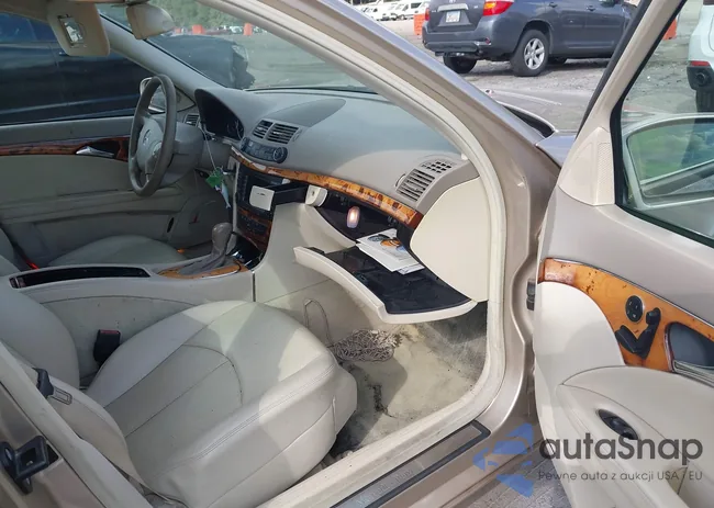 WDBUF56J76A799001: 43299368