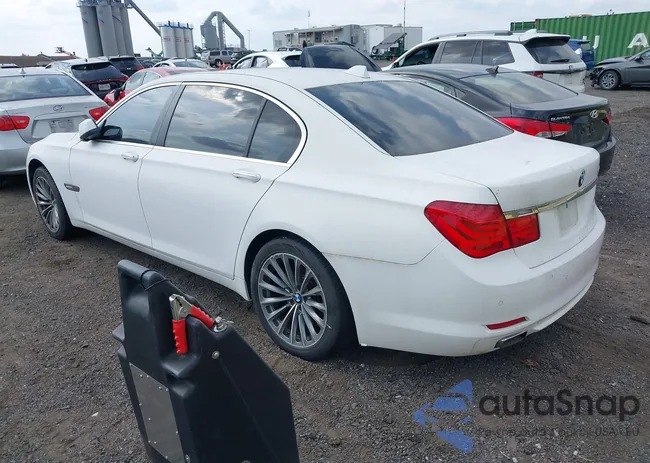 WBAKB8C59CC963195: 43299374