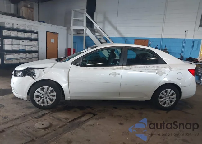 KNAFU4A22D5661752: 43298412