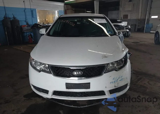 KNAFU4A22D5661752: 43298412