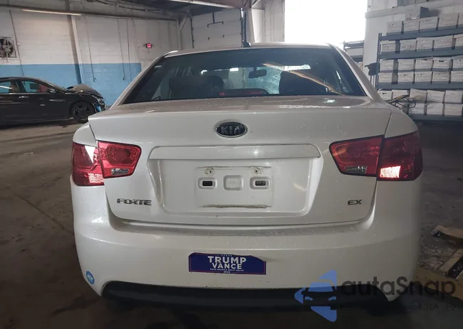 KNAFU4A22D5661752: 43298412