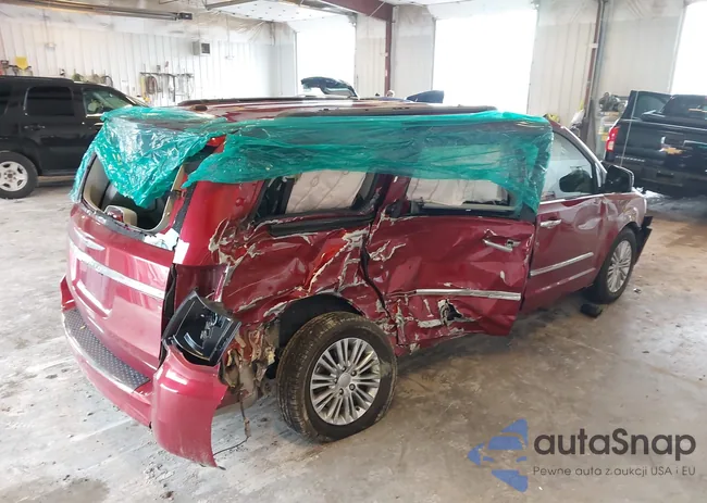 2C4RC1CG7FR755884: 43298422