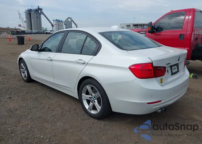 WBA3B5G5XDNS02128: 43298501