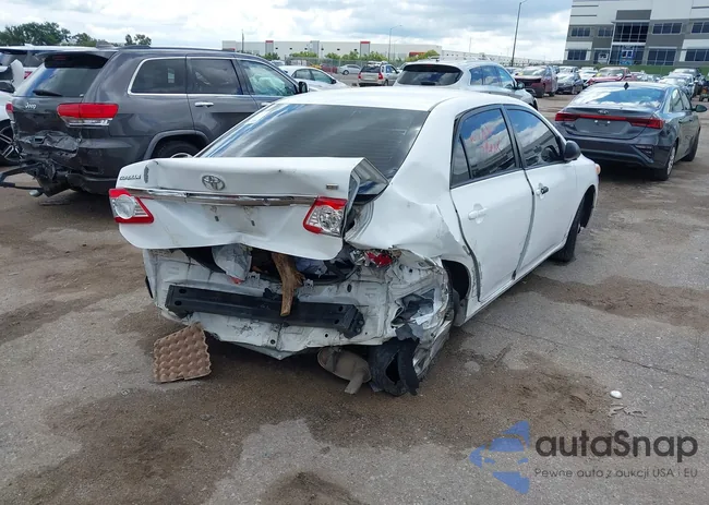 2T1BU4EE0BC640761: 43300186