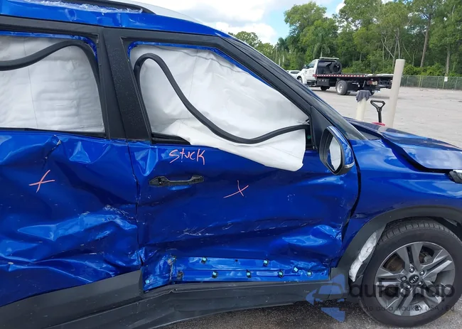 KNDEU2AA3M7156351: 43300208