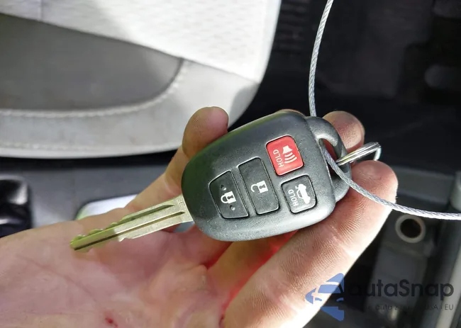 2T1BURHE2JC115000: 43300230