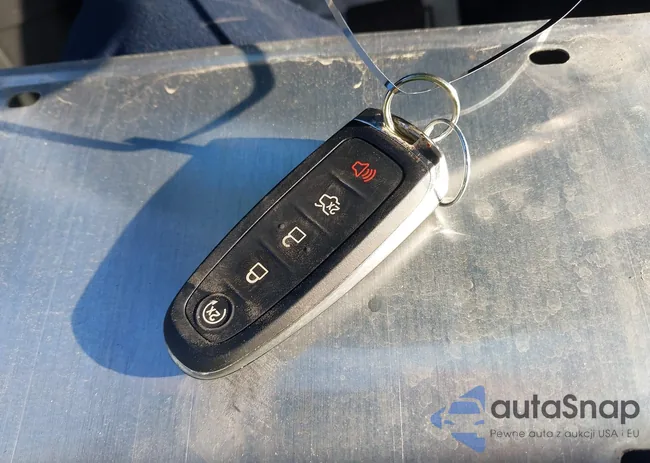 1FMCU0GD5KUA44383: 43300318